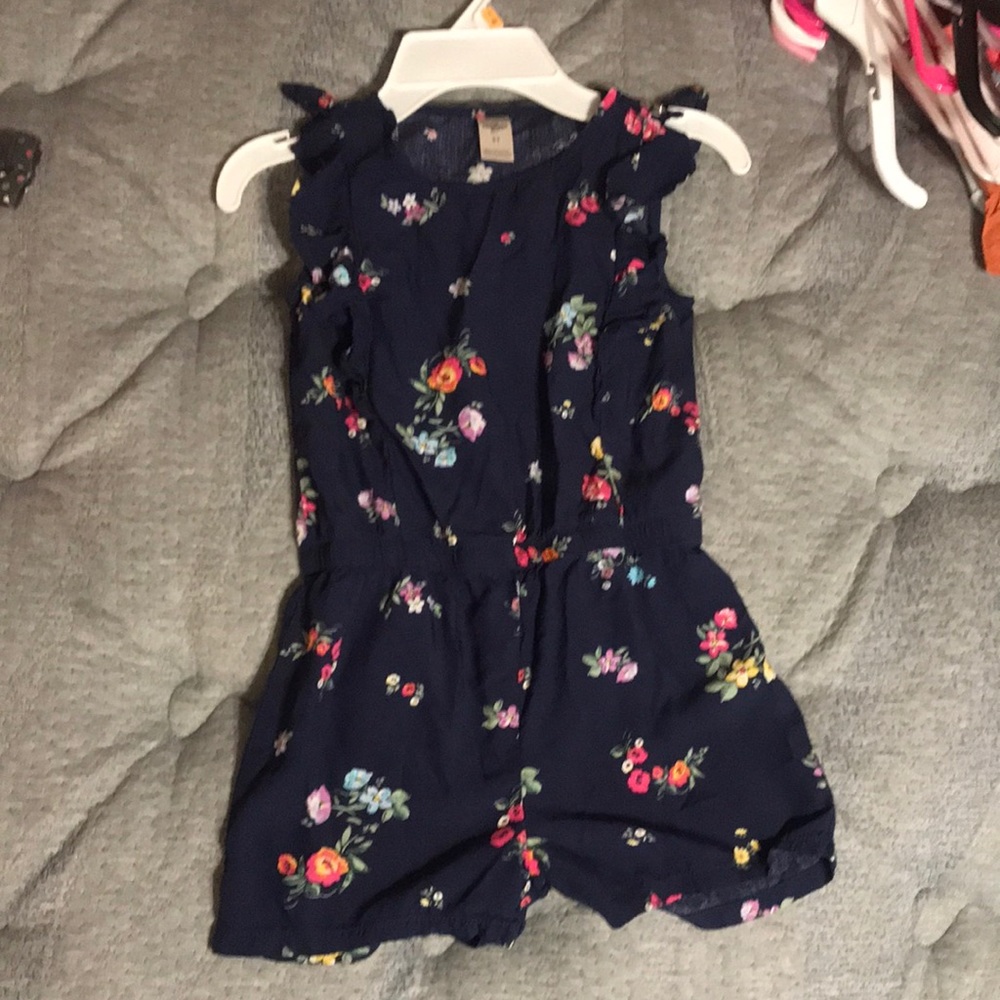 OshKosh B’Gosh navy blue and floral jumper ⭐️